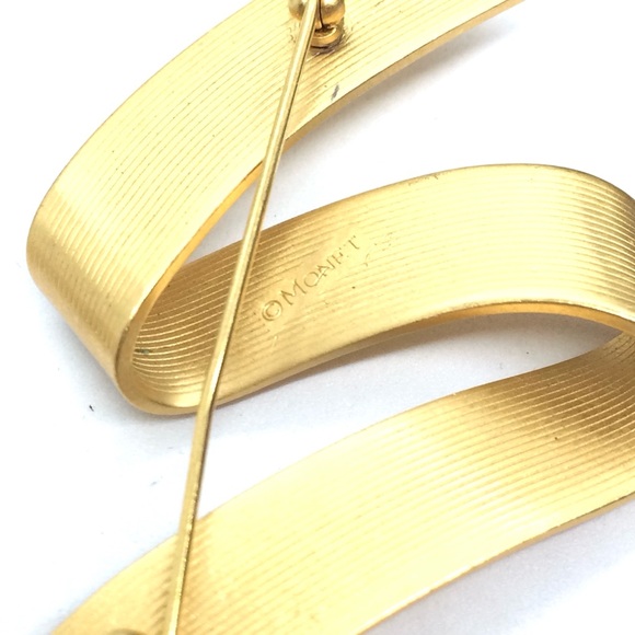 !!SOLD!! VINTAGE BROOCHES LOT OF 5 MONET CROWN TRIFARI GOLD TONE LEAF ABSTRACT - Picture 11 of 14